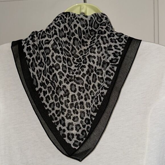 Cheetah print black, gray & white semi sheer chiffon polyester square scarf - Picture 8 of 8